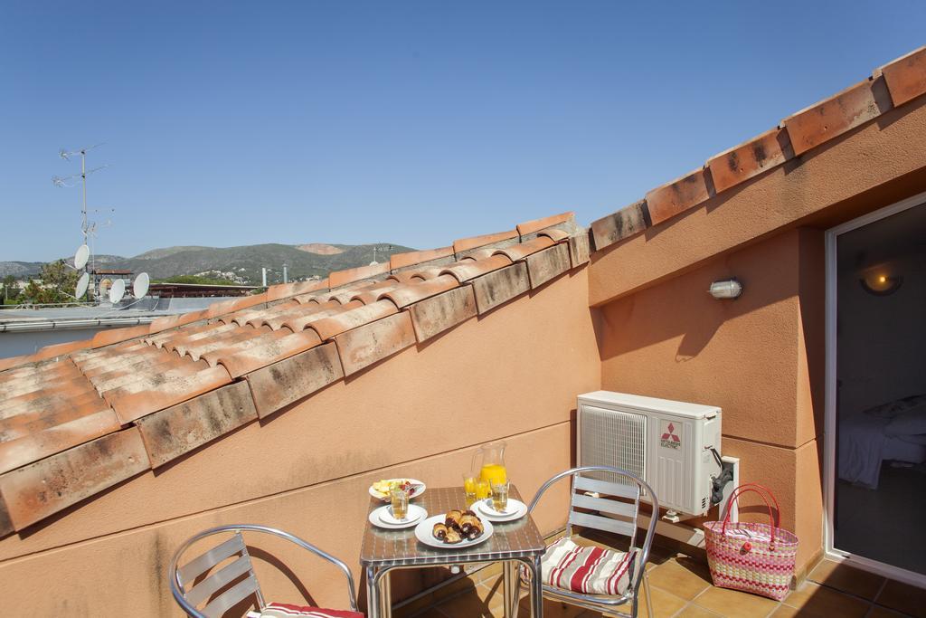 Velor Apartamentos Turisticos Castelldefels Kültér fotó